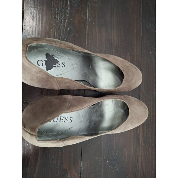 Guess by Marciano Gray Suede Shirah Pumps/Pre-owned, Sz. 8.5M - Picture 8 of 9